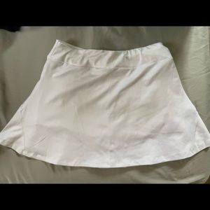 White golf tennis skort size m